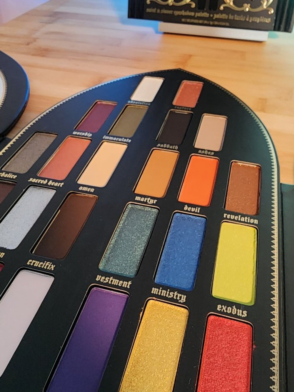 New! Kat Von D Saint & Sinner Eyeshadow Palette - Discontinued - Picture 5 of 6